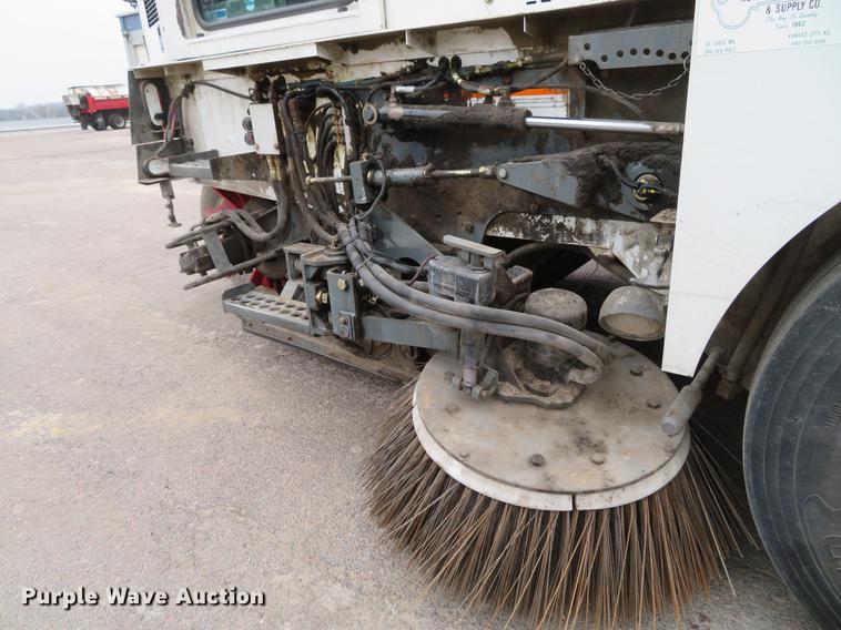 image for item DG3876 2006 Elgin Pelican street sweeper