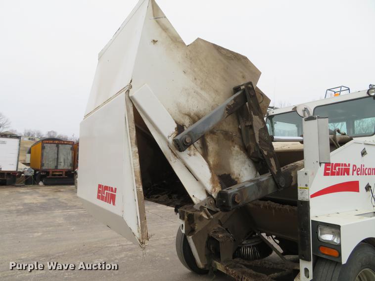 image for item DG3876 2006 Elgin Pelican street sweeper