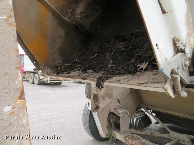 image for item DG3876 2006 Elgin Pelican street sweeper