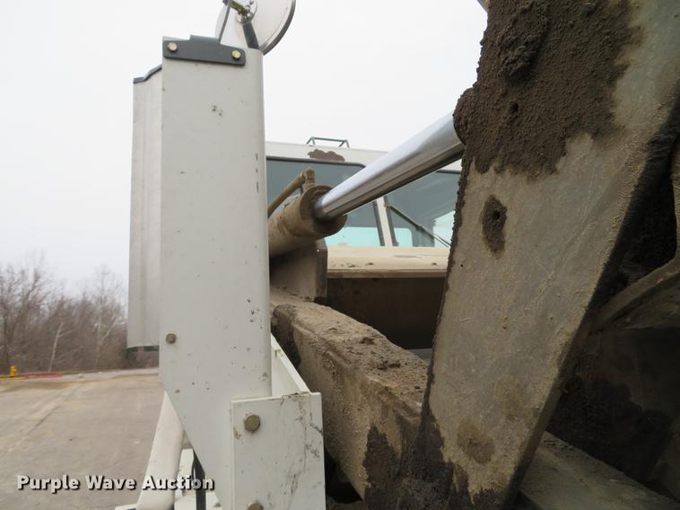 image for item DG3876 2006 Elgin Pelican street sweeper