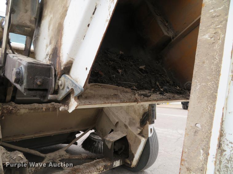 image for item DG3876 2006 Elgin Pelican street sweeper