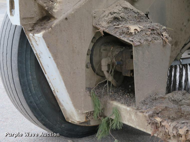 image for item DG3876 2006 Elgin Pelican street sweeper