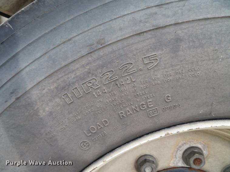 image for item DG3876 2006 Elgin Pelican street sweeper