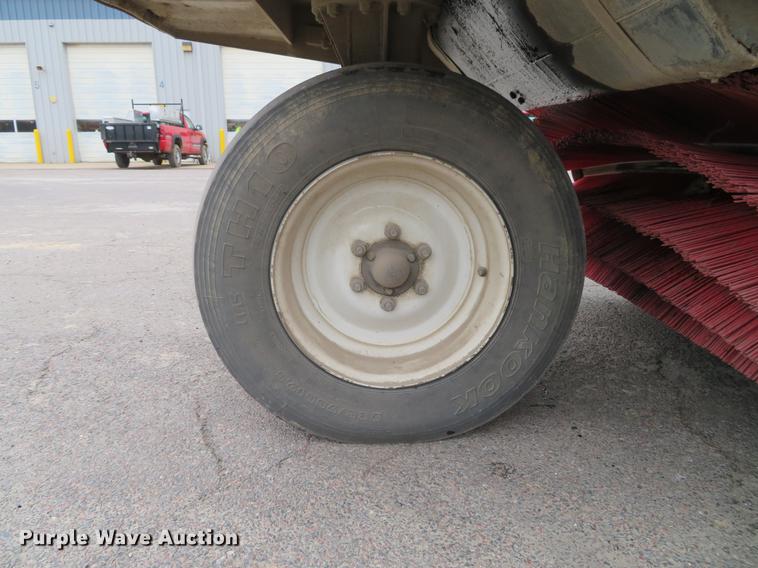 image for item DG3876 2006 Elgin Pelican street sweeper