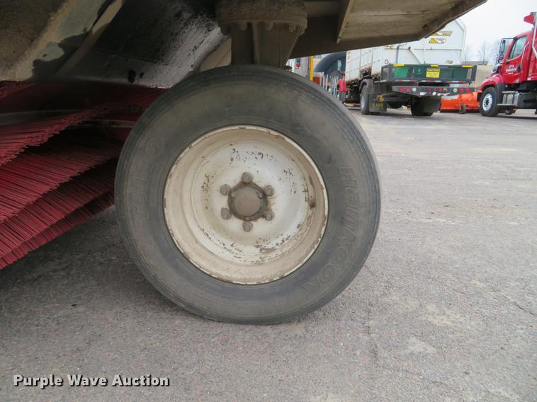 image for item DG3876 2006 Elgin Pelican street sweeper