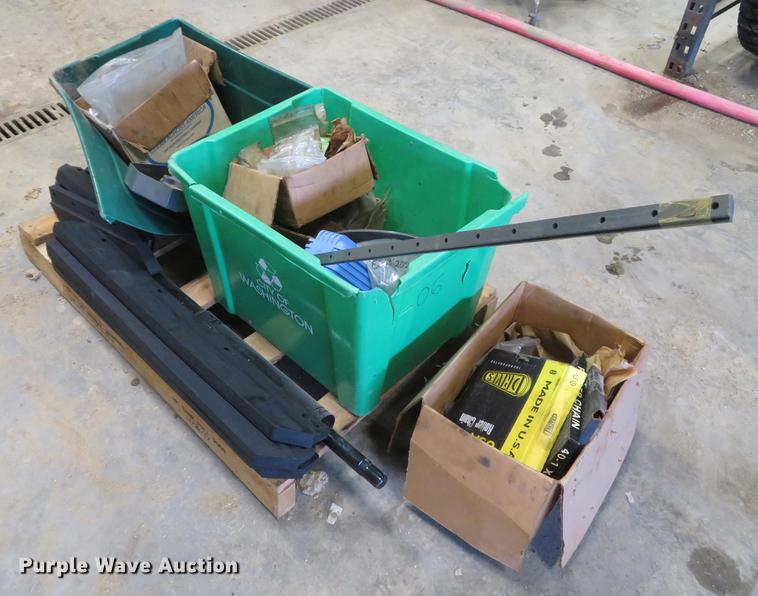 image for item DG3876 2006 Elgin Pelican street sweeper