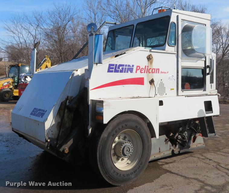 image for item DG3877 2002 Elgin Pelican P series street sweeper