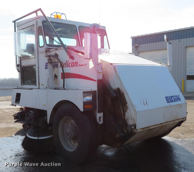 image for item DG3877 2002 Elgin Pelican P series street sweeper
