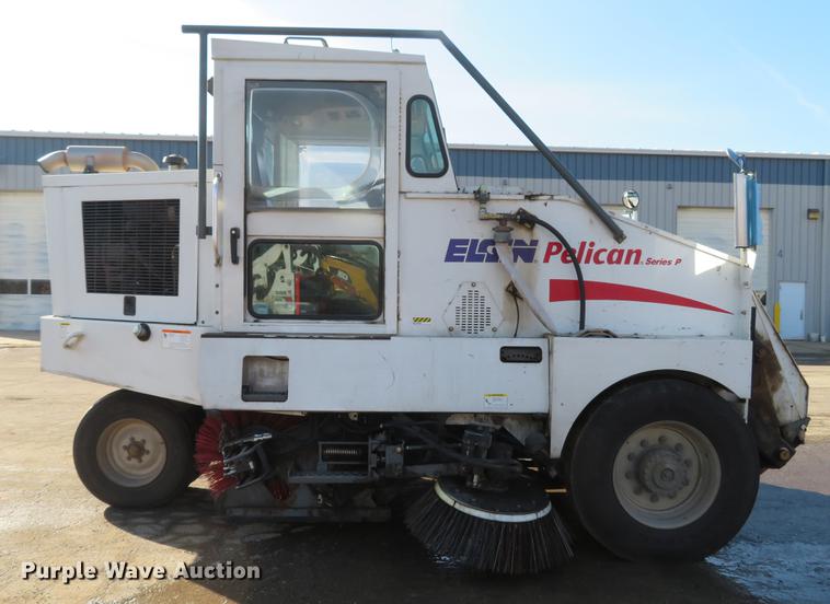 image for item DG3877 2002 Elgin Pelican P series street sweeper