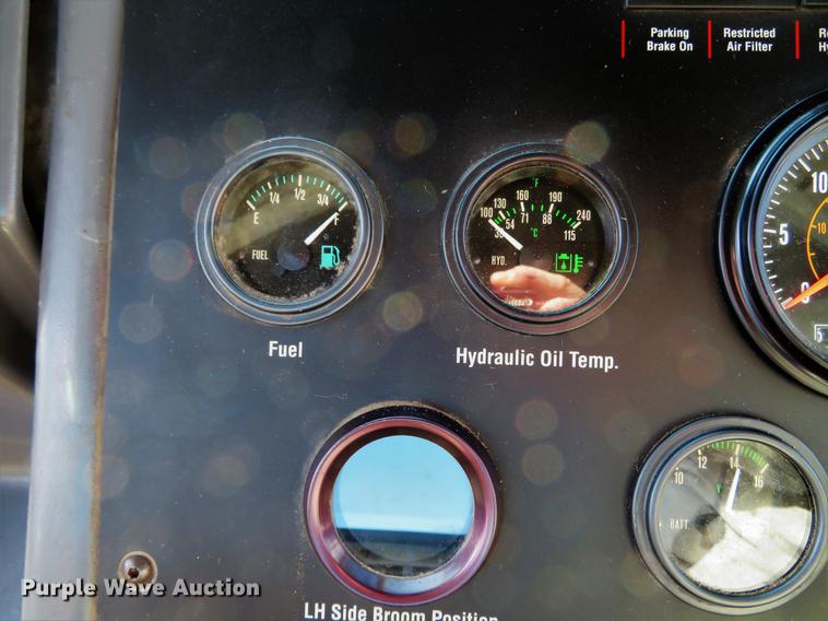 image for item DG3877 2002 Elgin Pelican P series street sweeper