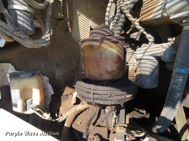 image for item DG3877 2002 Elgin Pelican P series street sweeper