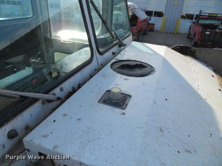 image for item DG3877 2002 Elgin Pelican P series street sweeper