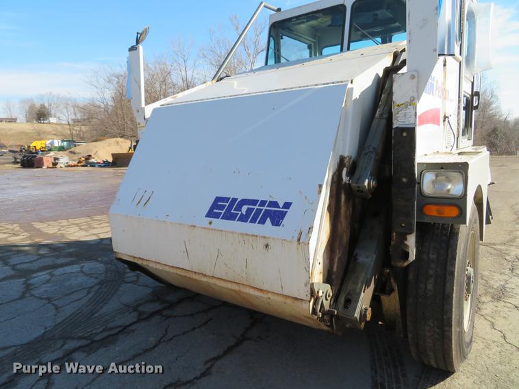 image for item DG3877 2002 Elgin Pelican P series street sweeper
