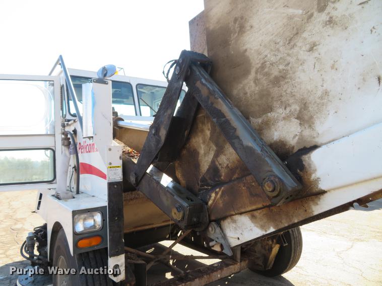 image for item DG3877 2002 Elgin Pelican P series street sweeper