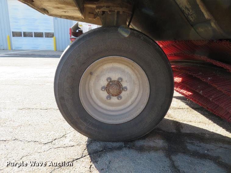 image for item DG3877 2002 Elgin Pelican P series street sweeper