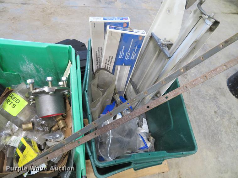 image for item DG3877 2002 Elgin Pelican P series street sweeper