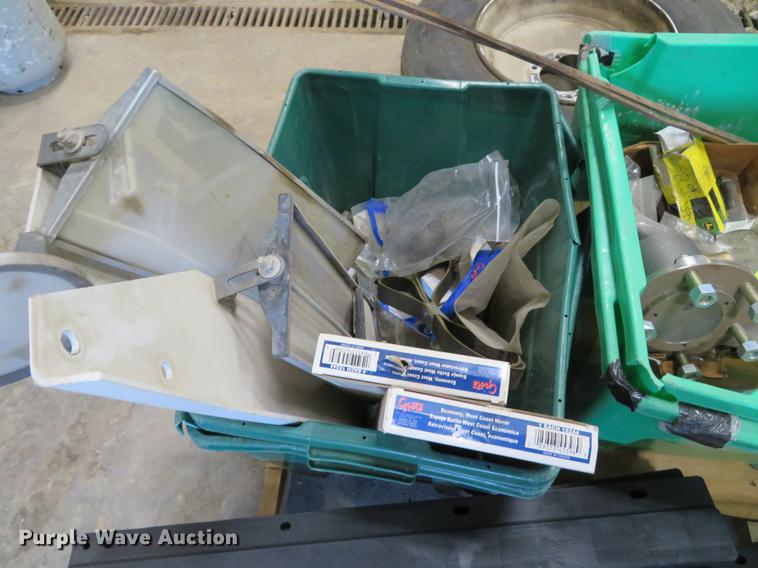 image for item DG3877 2002 Elgin Pelican P series street sweeper