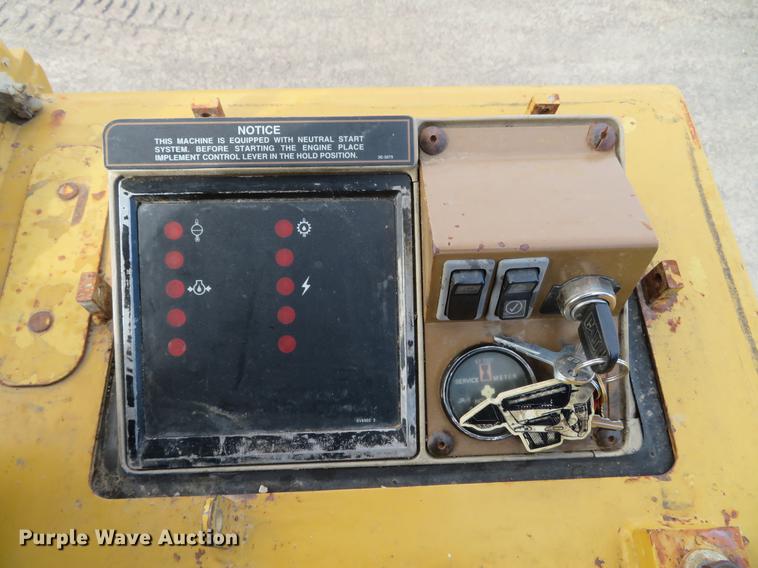 image for item DG3883 1993 Caterpillar 953B track loader