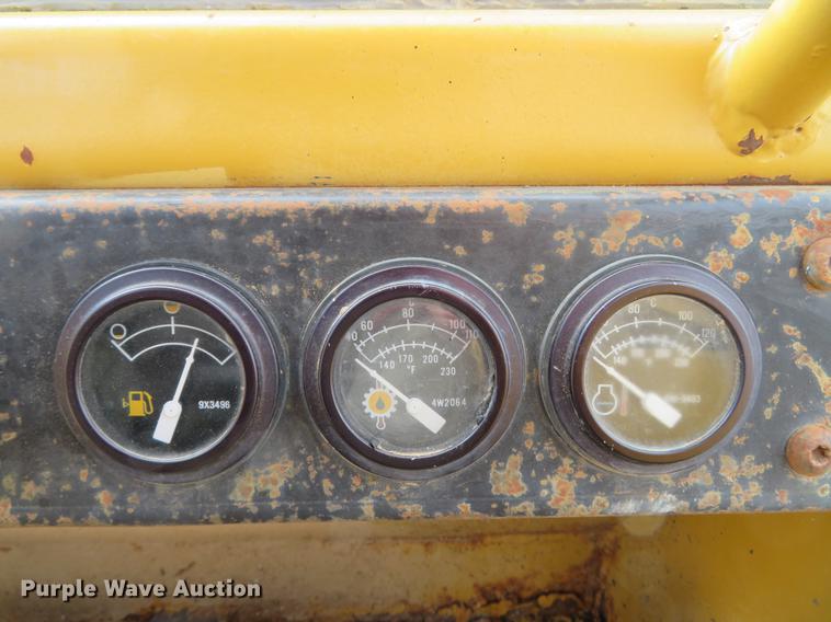 image for item DG3883 1993 Caterpillar 953B track loader