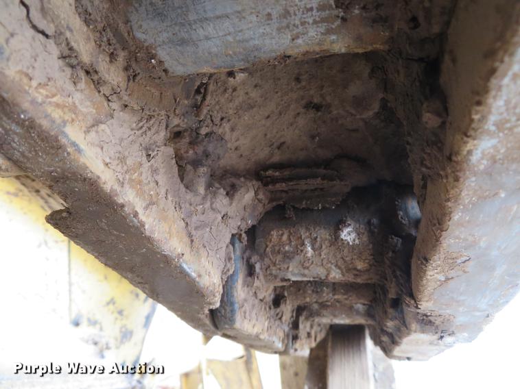 image for item DG3883 1993 Caterpillar 953B track loader