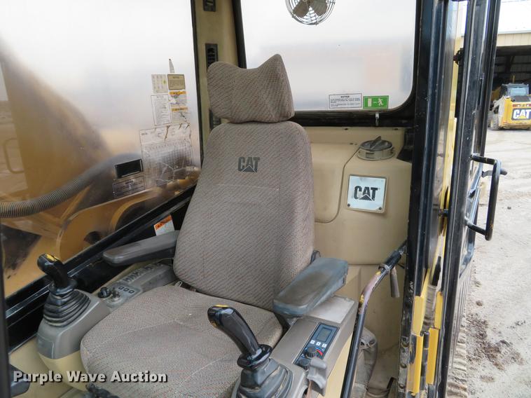 image for item DG3884 1999 Caterpillar 325B L excavator