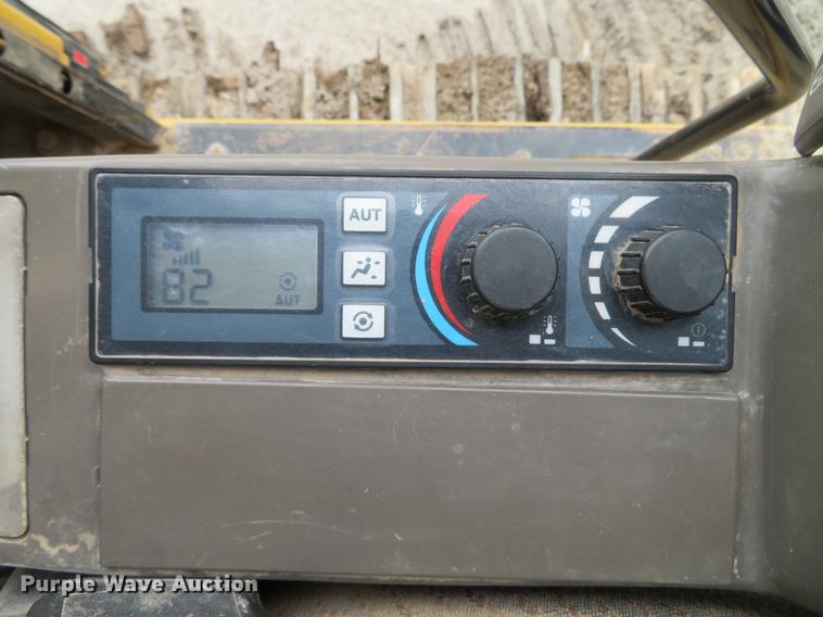 image for item DG3884 1999 Caterpillar 325B L excavator