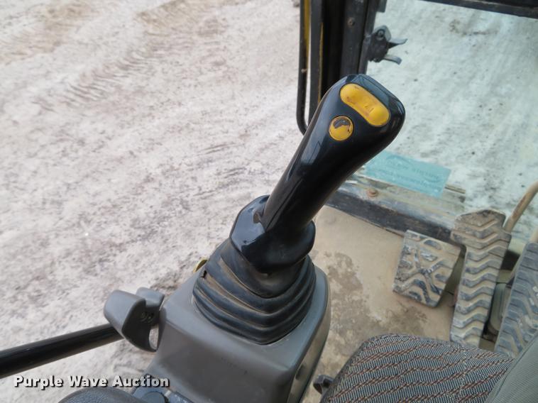 image for item DG3884 1999 Caterpillar 325B L excavator