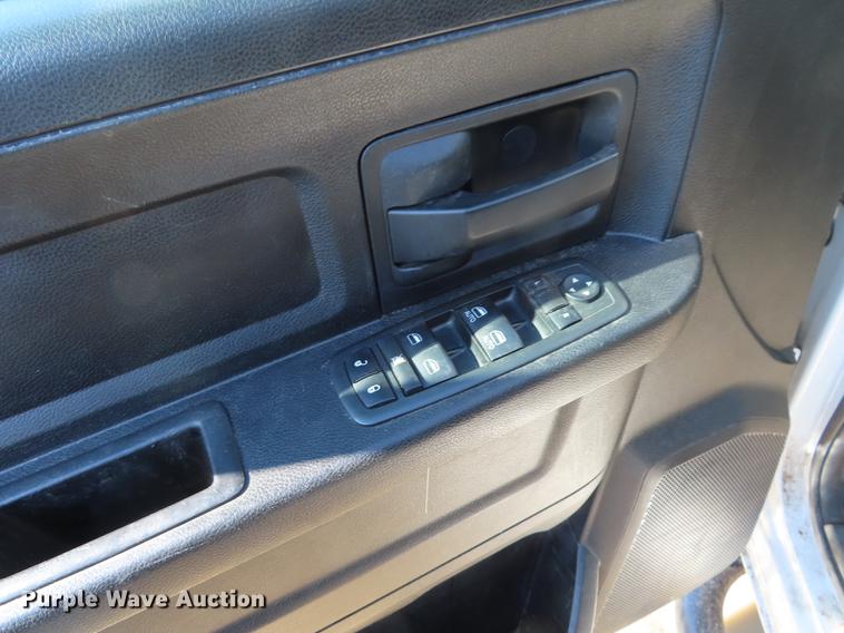 image for item DN9123 2013 Dodge Ram 1500 Crew Cab pickup truck