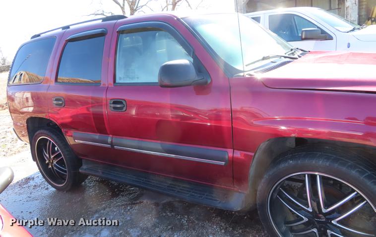 image for item DN9124 2004 Chevrolet Tahoe SUV