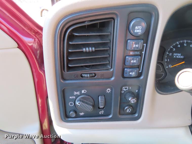 image for item DN9124 2004 Chevrolet Tahoe SUV