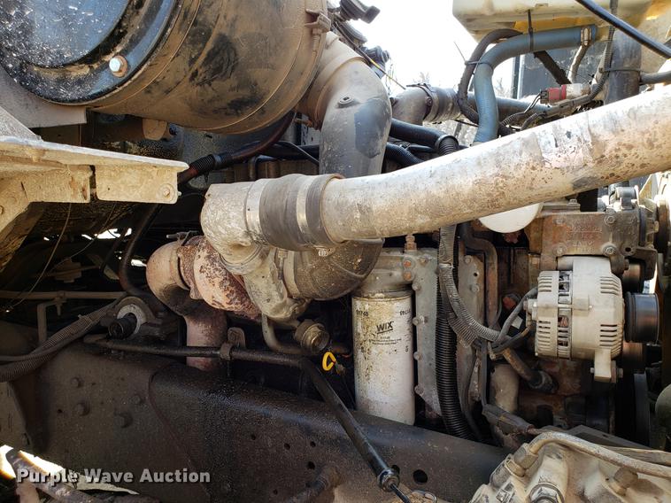 image for item EN9781 1994 Ford L8000 dump truck