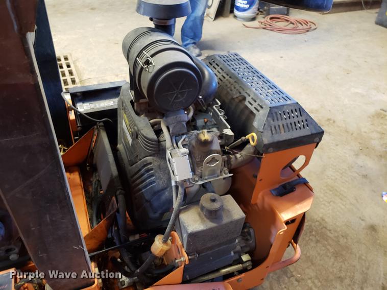 image for item EN9782 Scag Turf Tiger STT-35BVAC-SS ZTR lawn mower