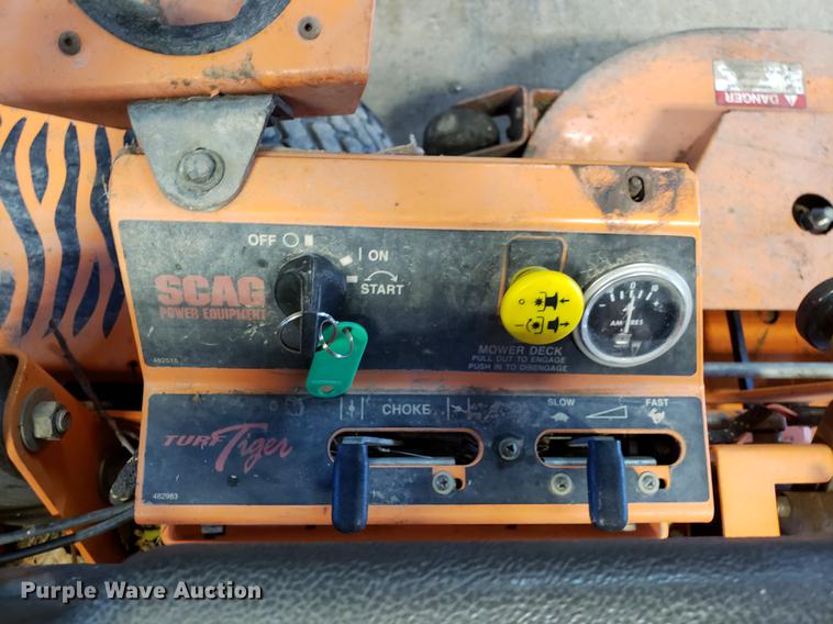 image for item EN9782 Scag Turf Tiger STT-35BVAC-SS ZTR lawn mower