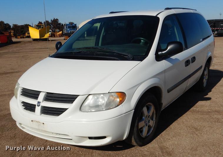 image for item FA9263 2005 Dodge Grand Caravan van