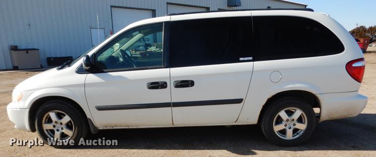 image for item FA9263 2005 Dodge Grand Caravan van