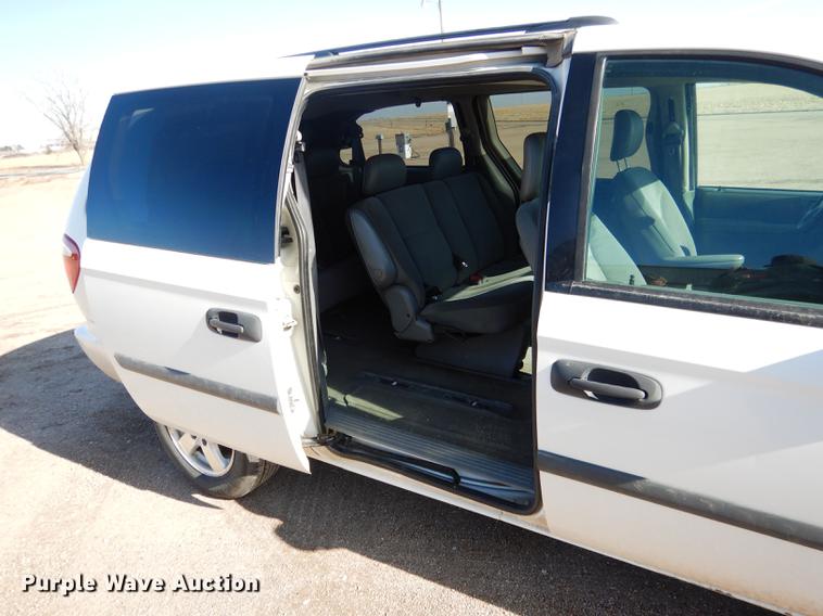 image for item FA9263 2005 Dodge Grand Caravan van