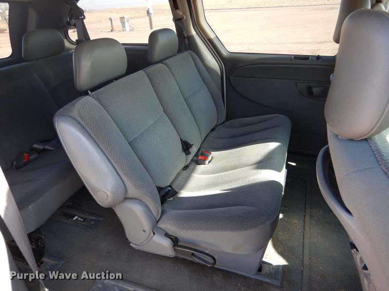 image for item FA9263 2005 Dodge Grand Caravan van