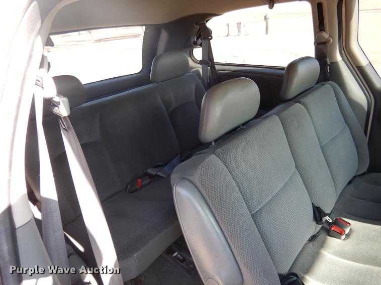 image for item FA9263 2005 Dodge Grand Caravan van
