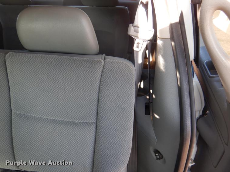 image for item FA9263 2005 Dodge Grand Caravan van