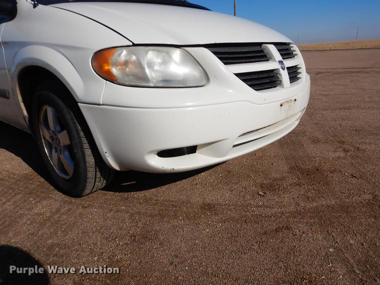 image for item FA9263 2005 Dodge Grand Caravan van