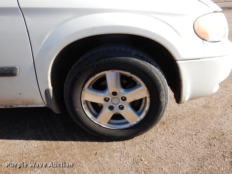 image for item FA9263 2005 Dodge Grand Caravan van