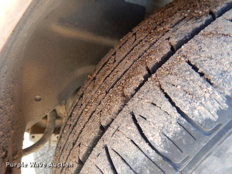 image for item FA9263 2005 Dodge Grand Caravan van