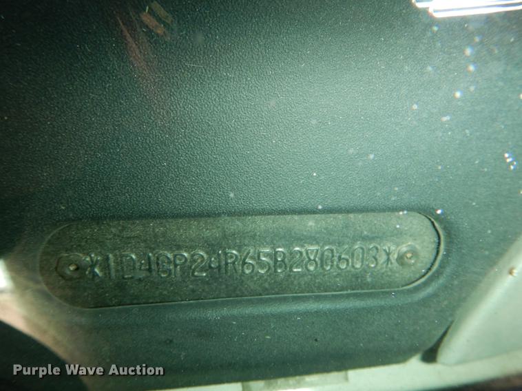 image for item FA9263 2005 Dodge Grand Caravan van