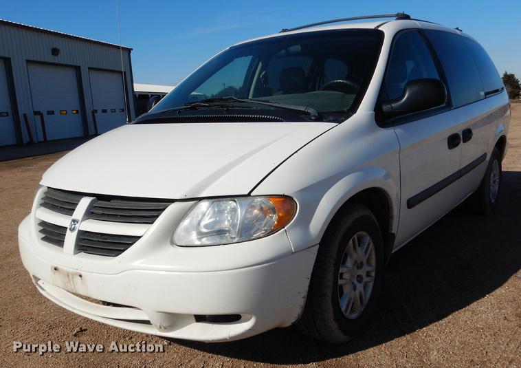 image for item FA9264 2005 Dodge Grand Caravan van