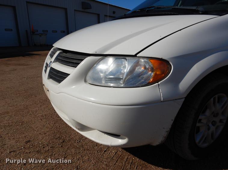 image for item FA9264 2005 Dodge Grand Caravan van