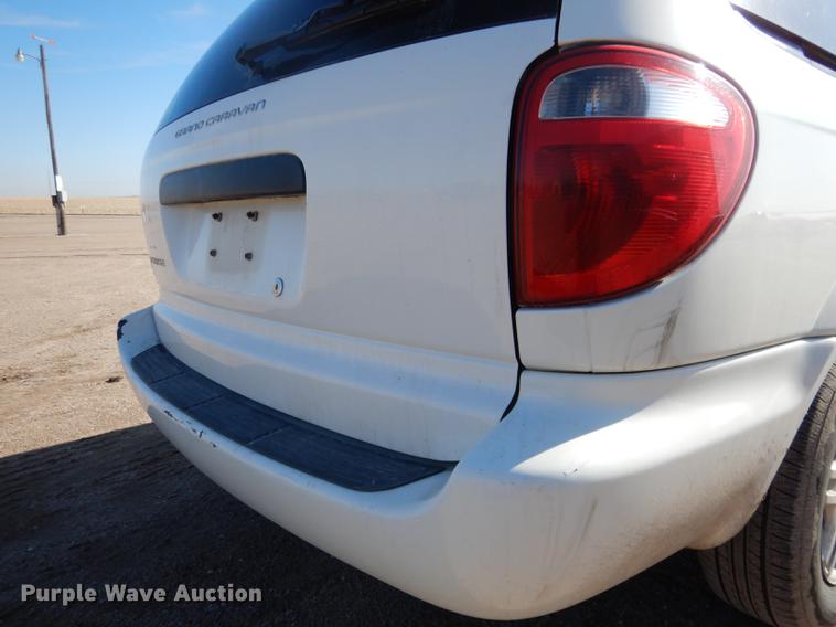 image for item FA9264 2005 Dodge Grand Caravan van