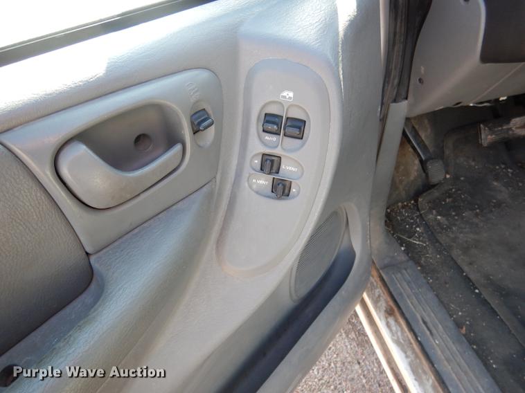 image for item FA9264 2005 Dodge Grand Caravan van