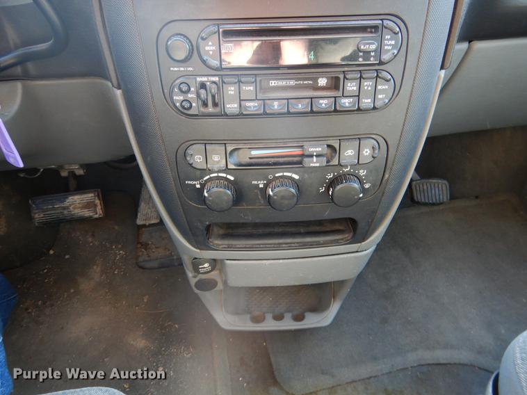 image for item FA9264 2005 Dodge Grand Caravan van