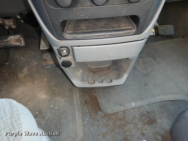 image for item FA9264 2005 Dodge Grand Caravan van