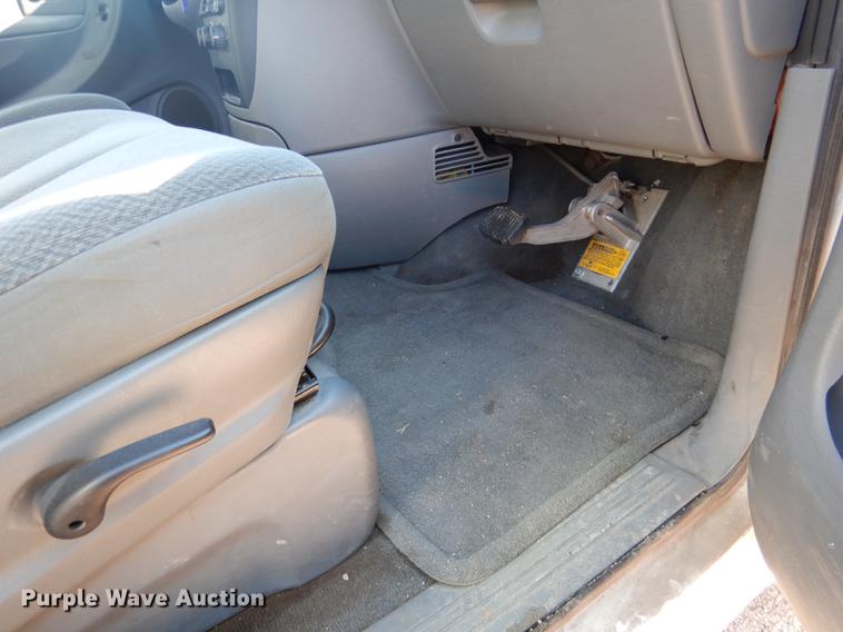 image for item FA9264 2005 Dodge Grand Caravan van